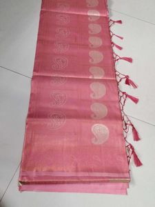 Elegant Pink Paisley Saree