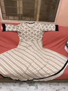 Used FullFlare AnarkaliKurti+RajasthaniPrint Kurti