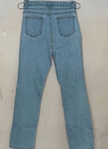 slim fit jeans