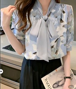 New with tag asthetic Floral Print Tie Neck Blouse