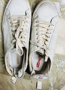 Men White Bata Shoes
