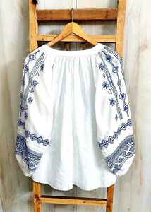 Embroidered Peasant Top size-48