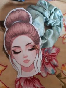 Cute Earring With A Free Scrunchie!✨️