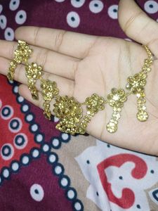 Gold Tone Necklace