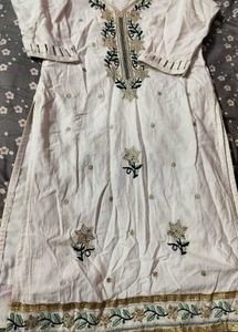 WHITE Embroidered Kurti With Dupatta