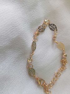 Leaf Design Bracelet