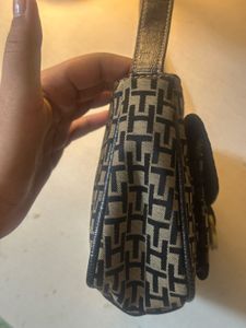 Authentic Tommy Hilfigr Bag