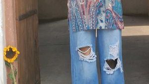 SAVANA blue Ripped Jeans