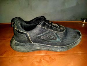 Peak Running Shoes - Good Condition