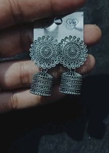 2 Pairs Oxidised Earrings