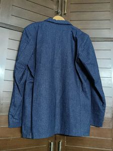 Men Blue Fully Stitched Textured Blazer