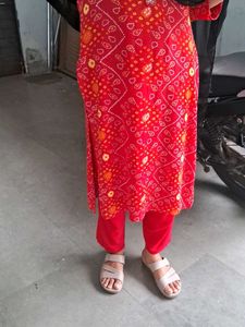 Red Kurta