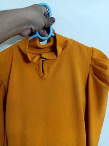 Women&#39;s Orange Top