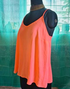 BOGO 🎁 Buy One Get 1🎁Size M/L Orange Cami Top