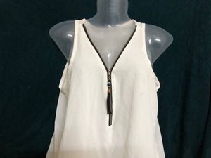 Zuiki White Sleeveless Stylish Top