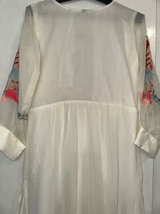 Elegant Embroidered Kurta And Dupatta