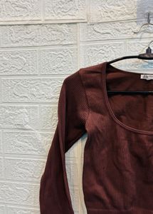 🇦🇺 Zara Imported Sports Top