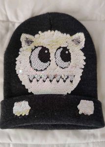 Warm Wollen Blend Bennie With Owl Sequence