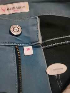 Blue Skinny Jeans👖👖👖