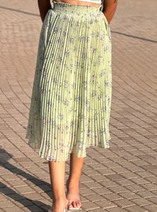 Pleated Green Skirt!