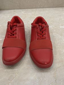 Red casual sneakers