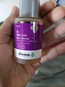 Derma Co Serum