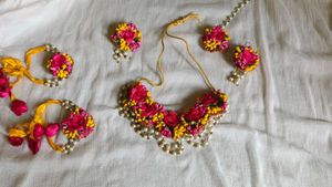 Floral Jewelry Set