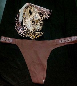 Thong Panties - &#39;Love&#39; Detail
