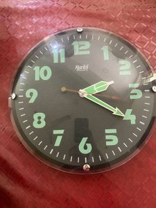 Quartz Clock With Radium