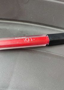 Huda Beauty Liquid Matte Lipstick