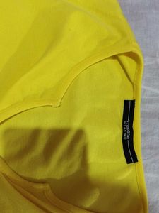 Yellow fitted Top from madame