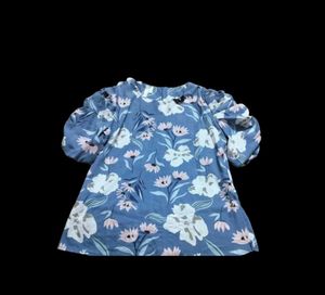 Chic Blue Floral Blouse with Puff Sleeves
