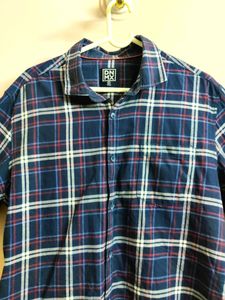 men&#39;s blue chekered shirt