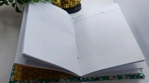 Cute and Beautiful Diaries For Gifting Purpose