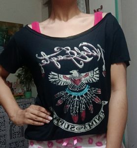 🎀SALE Tshirt Top Broad Neck