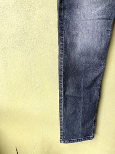 Levis 511 Mid Rise Jeans