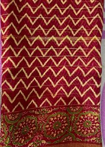 dark pink type saree with golden lines new conditi