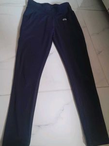 Stretchable Gym Tights Clovia Small Size