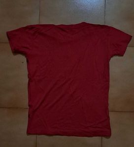Calvin Klein Print Red Stretchable  Women&#39;s Tee