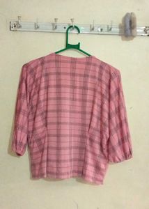 Black Button Peach Top