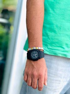 Black SARA Watch