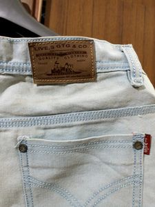 3 Jeans Rs 100 each