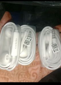Pack Of 20 Headphones