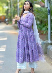 Women Printed Anarkali Kurta and Pant &amp; Duppata