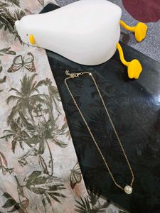 Pearl Pendant Necklace
