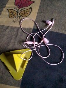 Dead Headphone And Mobile Stand