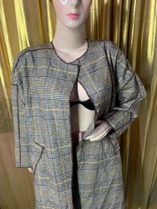 Plaid Coat lenth 37 (2dec9)