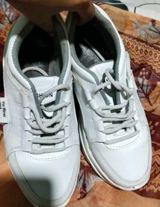 Sneaker