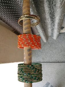 2set Of Bangles & 2 Red & Green  Metal Kade ,, Gre
