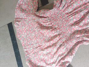 Vintage-Style Floral Midi Dress with Lace Neck